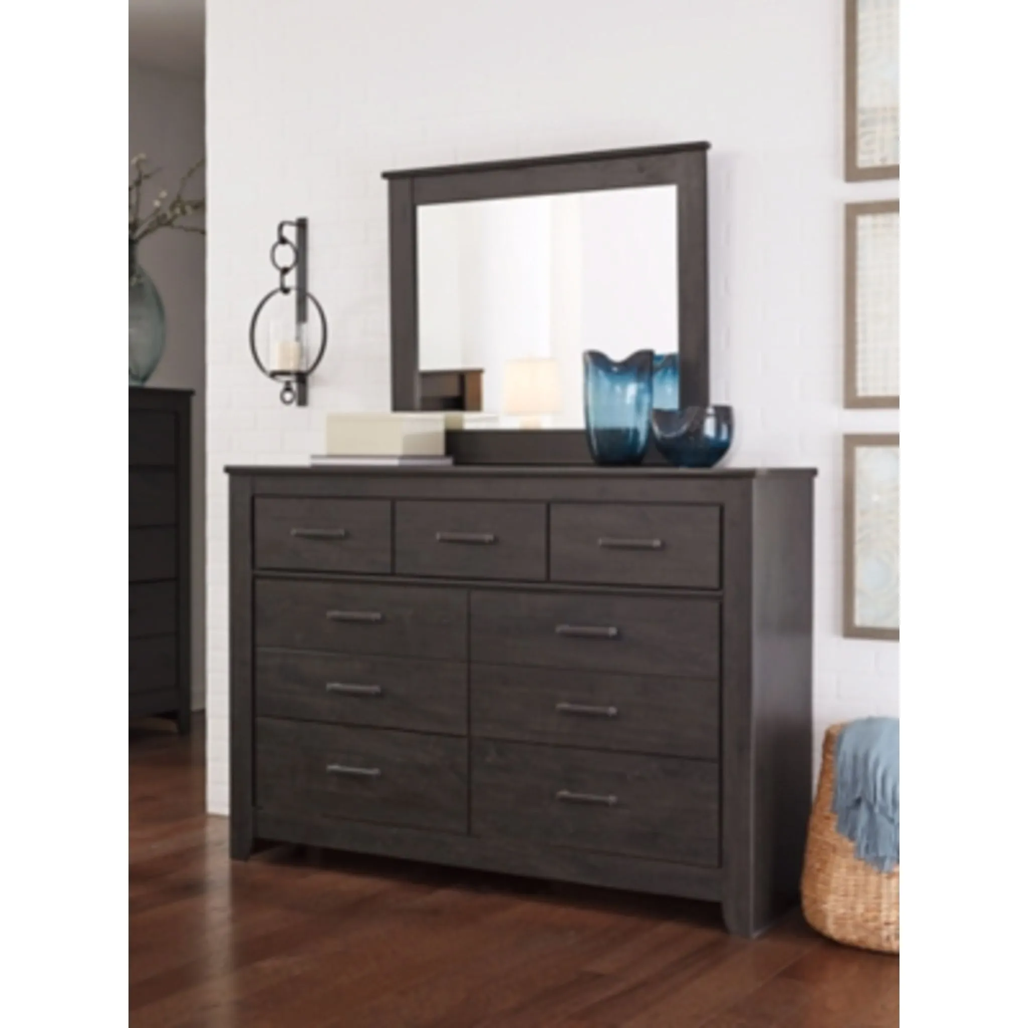 Brinxton 5 Piece Full Bedroom