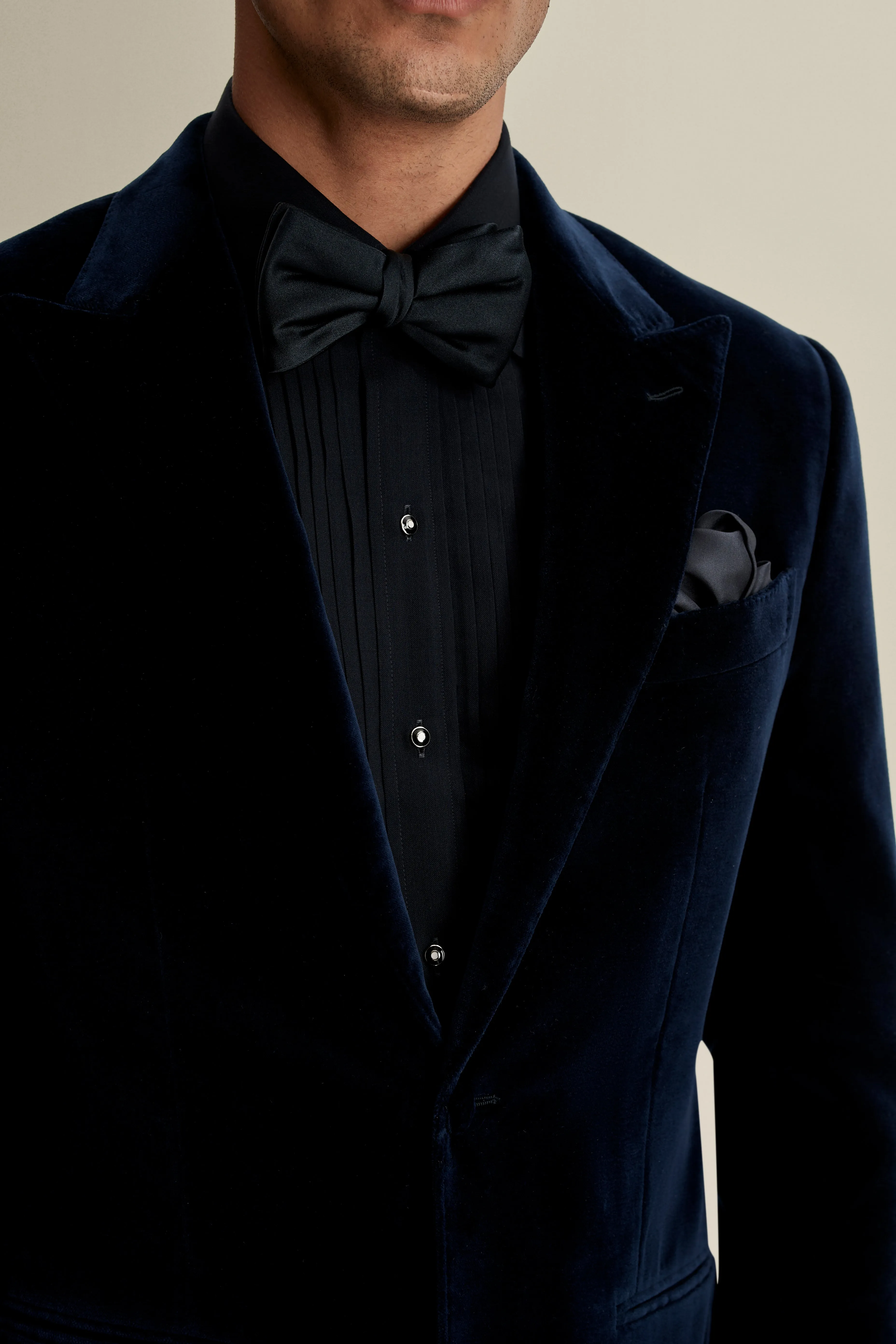 Velvet Single Breasted Peak Lapel Dinner Jacket