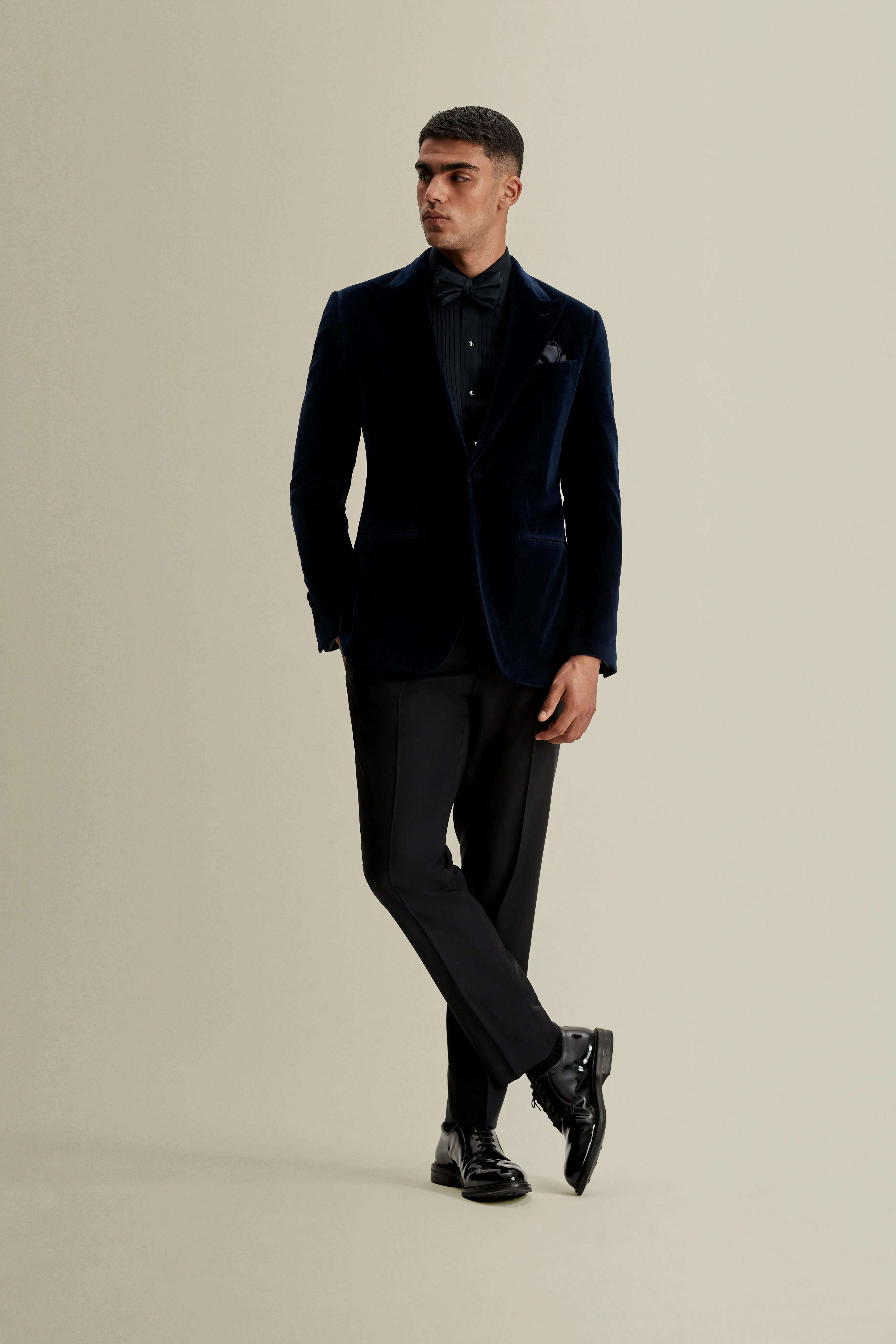Velvet Single Breasted Peak Lapel Dinner Jacket