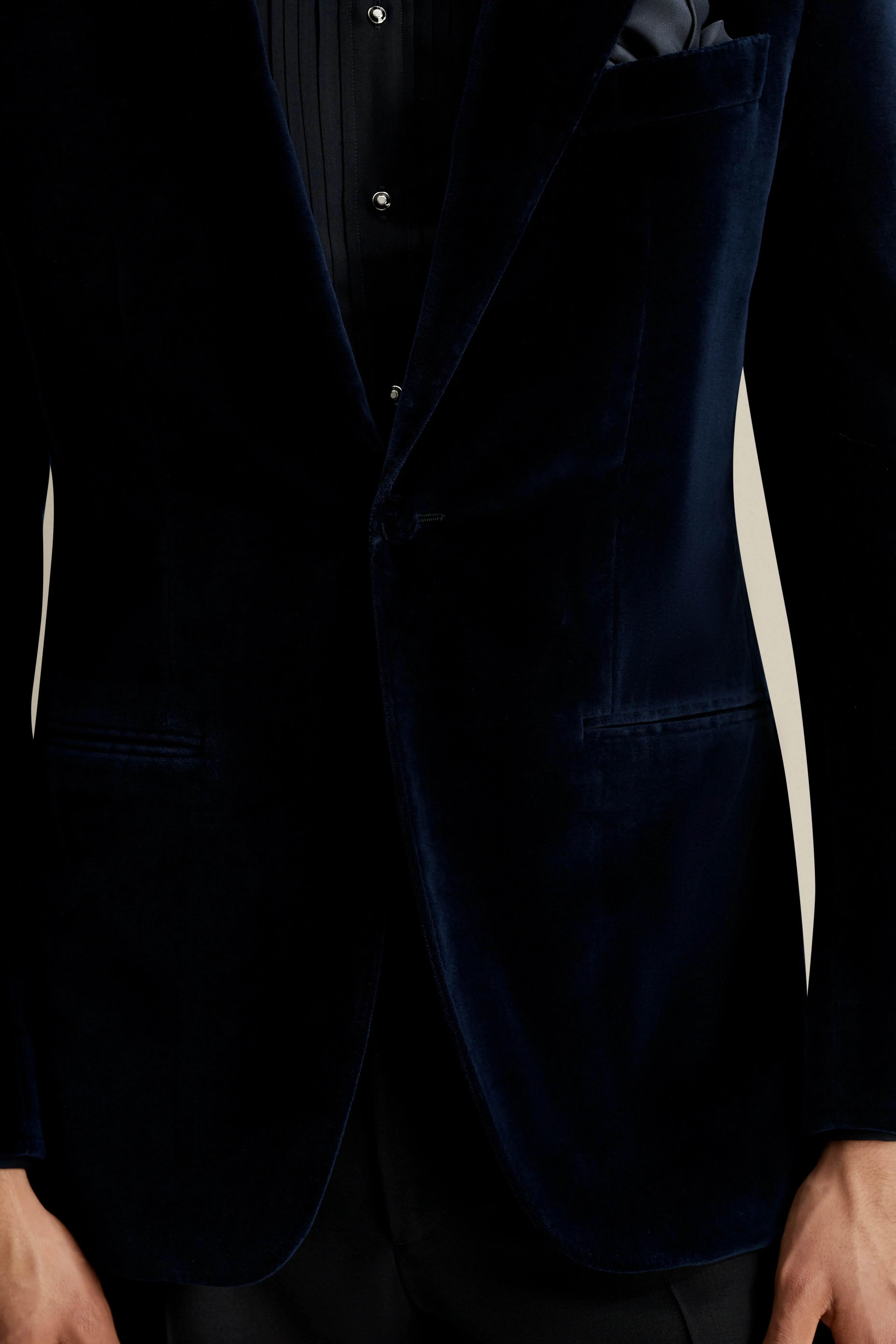 Velvet Single Breasted Peak Lapel Dinner Jacket