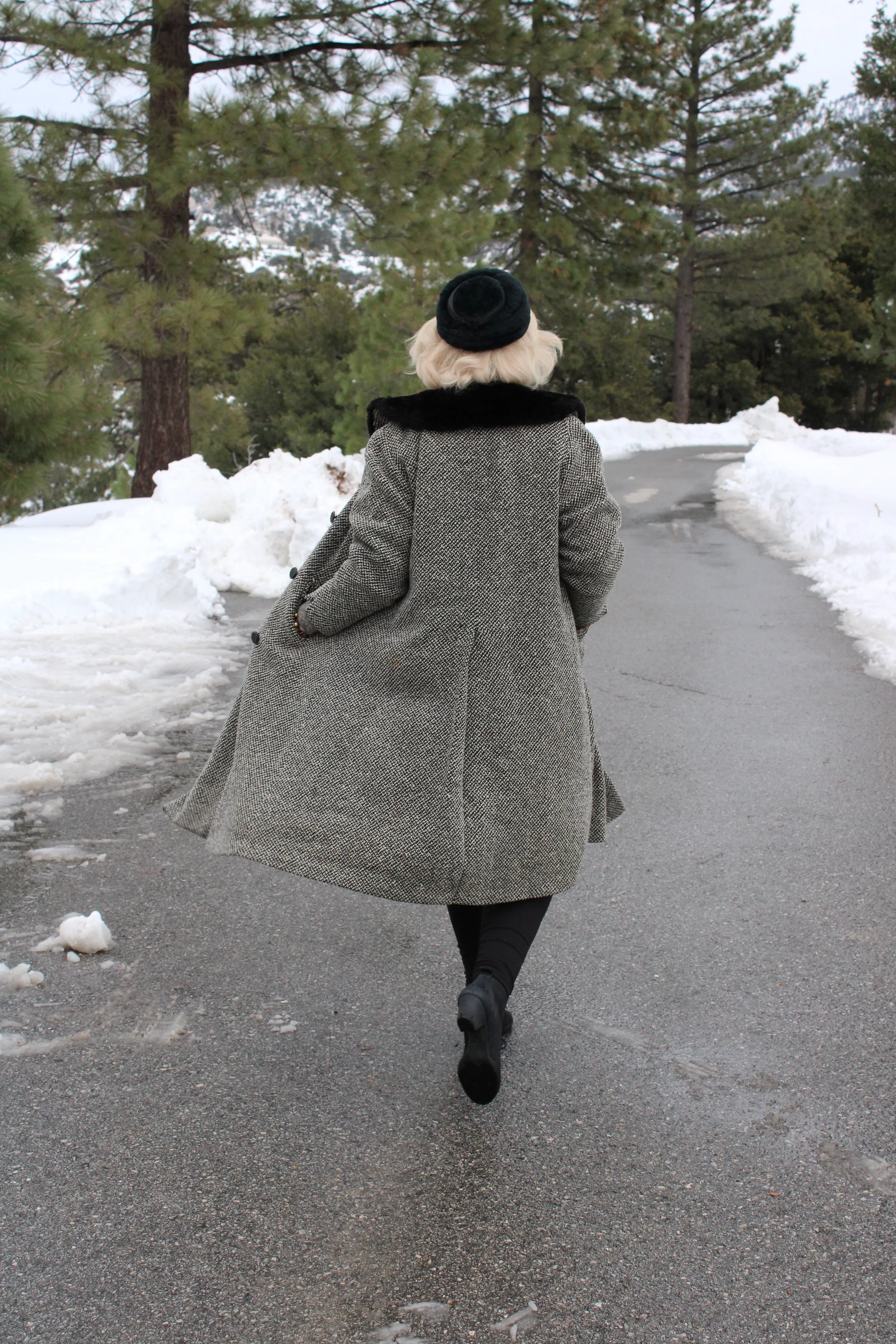 Vintage 1950s Bergdorf Goodman Black and White Tweed Wool Overcoat With Faux Fur Collar